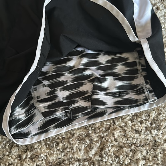 Nike Shorts - Picture 2 of 4